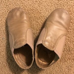 Girl’s jazz shoes